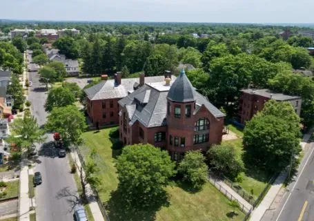 221 Bay St., Springfield